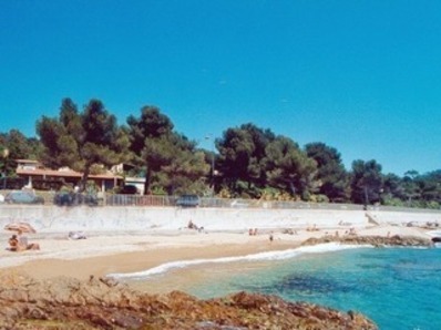 Location Bel appartement climatis&eacute; 5 pers plage de Gigaro WIFI