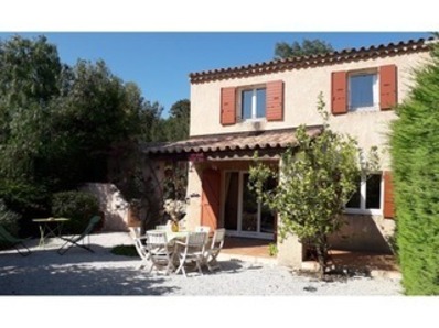 Location VILLA 2 CHAMBRES  CLIMARISEES dans RESIDENCE avec PISCINE
