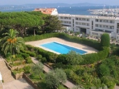 Location Grand appartement Climatisé, 100m plage, résidence avec piscine